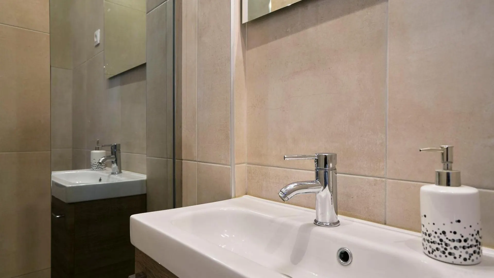 Apartament Charmant Studio Proche De La Gare Lille Flandres