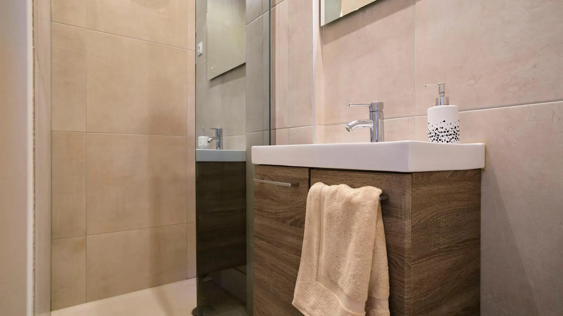 Charmant Studio Proche De La Gare Lille Flandres Apartament
